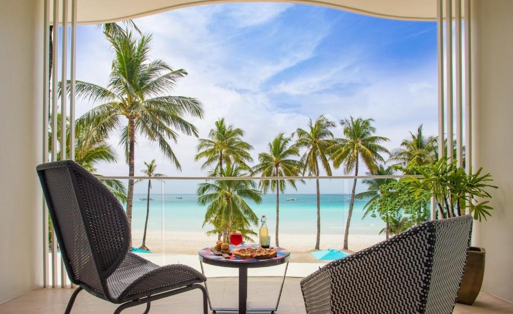 هتل د لیند بوراکای